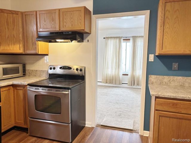 1150 Jay Street, Waterford, MI 48327