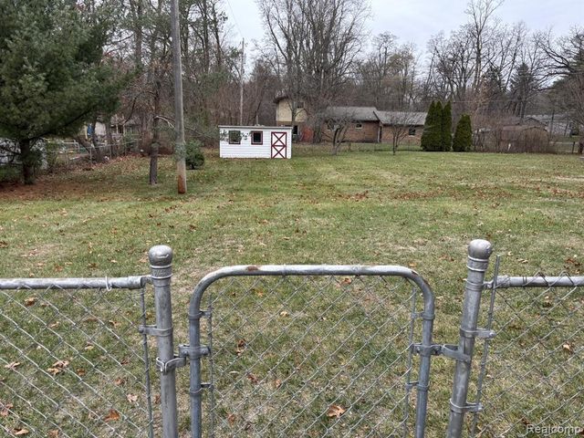 1150 Jay Street, Waterford, MI 48327