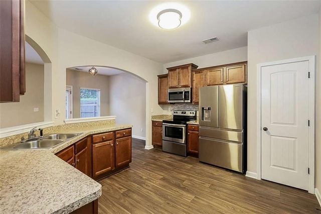 217 Magnaview Drive, Mcdonough, GA 30253