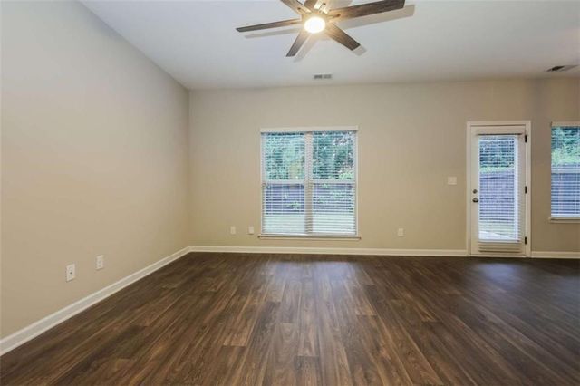217 Magnaview Drive, Mcdonough, GA 30253