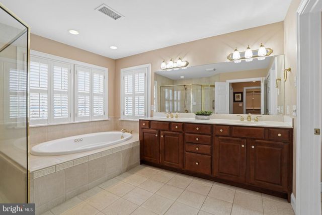 106 NATHANIEL LN, Kennett Square, PA 19348