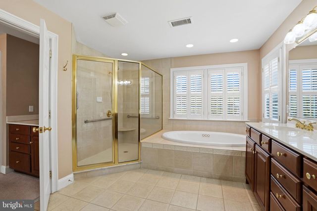106 NATHANIEL LN, Kennett Square, PA 19348