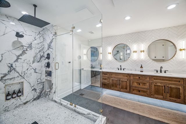 10 Starviolet Street, The Woodlands, TX 77380