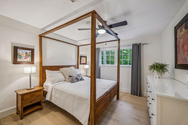 10 Starviolet Street, The Woodlands, TX 77380