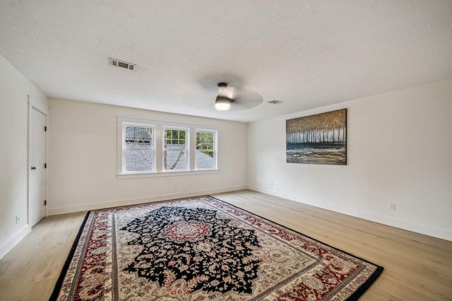 10 Starviolet Street, The Woodlands, TX 77380