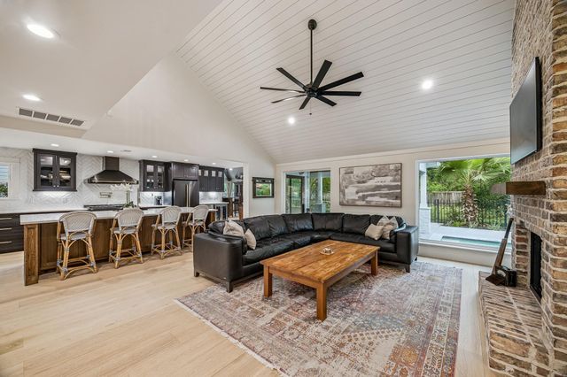 10 Starviolet Street, The Woodlands, TX 77380