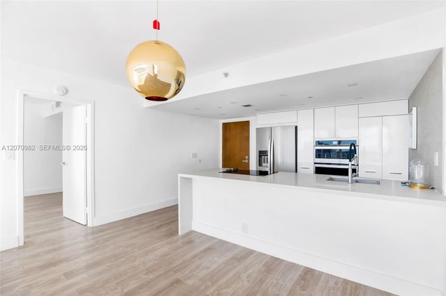 7601 E Treasure Drive 2203, North Bay Village, FL 33141