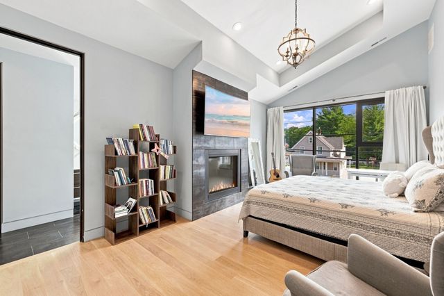 61 Walnut St, Saugus, MA 01906