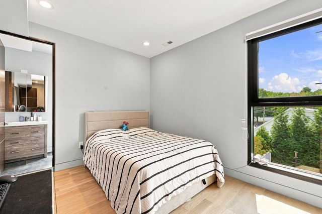 61 Walnut St, Saugus, MA 01906