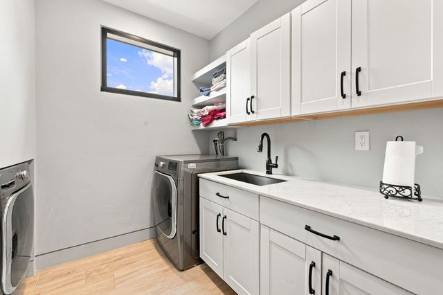 61 Walnut St, Saugus, MA 01906