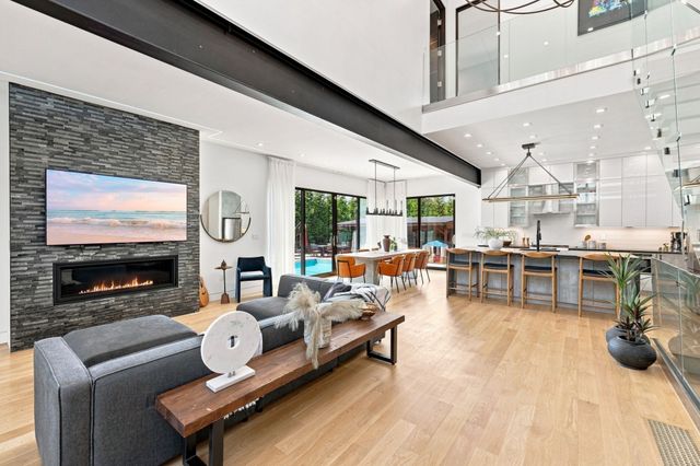61 Walnut St, Saugus, MA 01906