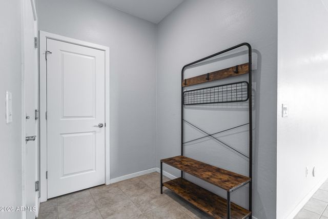 33818 N BEEBLOSSOM Trail, San Tan Valley, AZ 85144