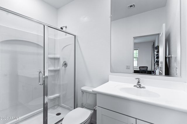 33818 N BEEBLOSSOM Trail, San Tan Valley, AZ 85144