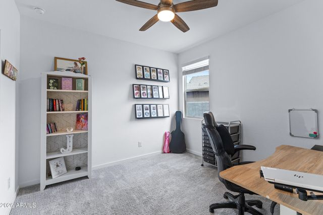 33818 N BEEBLOSSOM Trail, San Tan Valley, AZ 85144