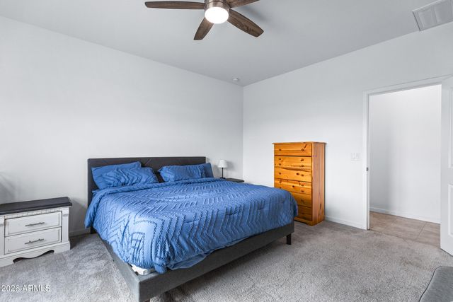 33818 N BEEBLOSSOM Trail, San Tan Valley, AZ 85144