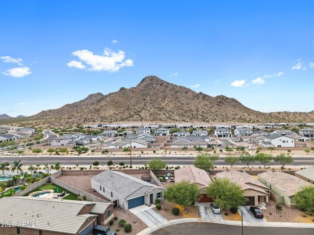 33818 N BEEBLOSSOM Trail, San Tan Valley, AZ 85144