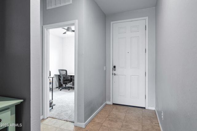 33818 N BEEBLOSSOM Trail, San Tan Valley, AZ 85144