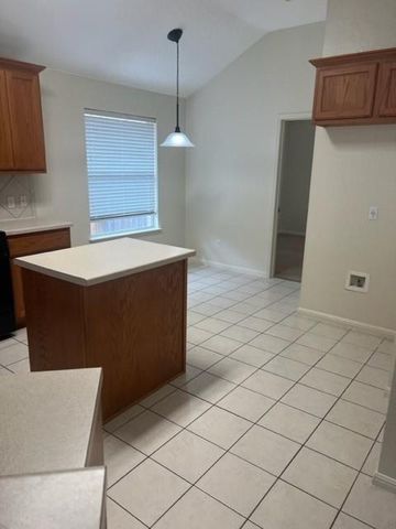 1717 Long Rifle DR, Austin, TX 78754