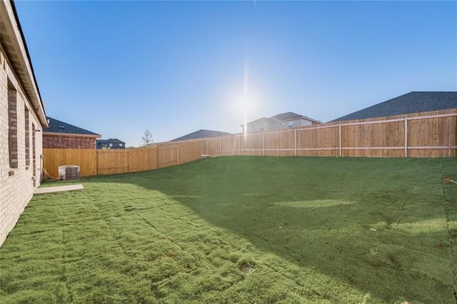 204 Lake Ridge Drive, Princeton, TX 75407