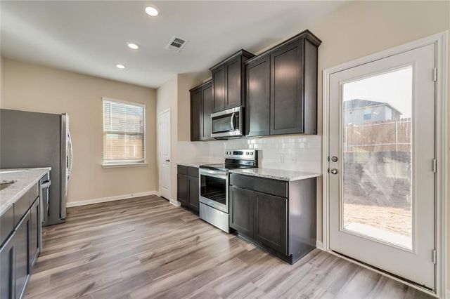204 Lake Ridge Drive, Princeton, TX 75407
