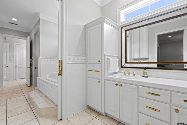 1360 E Main, Henderson, TX 75652