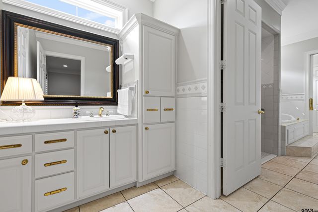 1360 E Main, Henderson, TX 75652