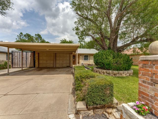 309 Georgetown Drive, Everman, TX 76140