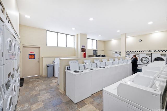 2240 Kuhio Avenue 3201, Honolulu, HI 96815