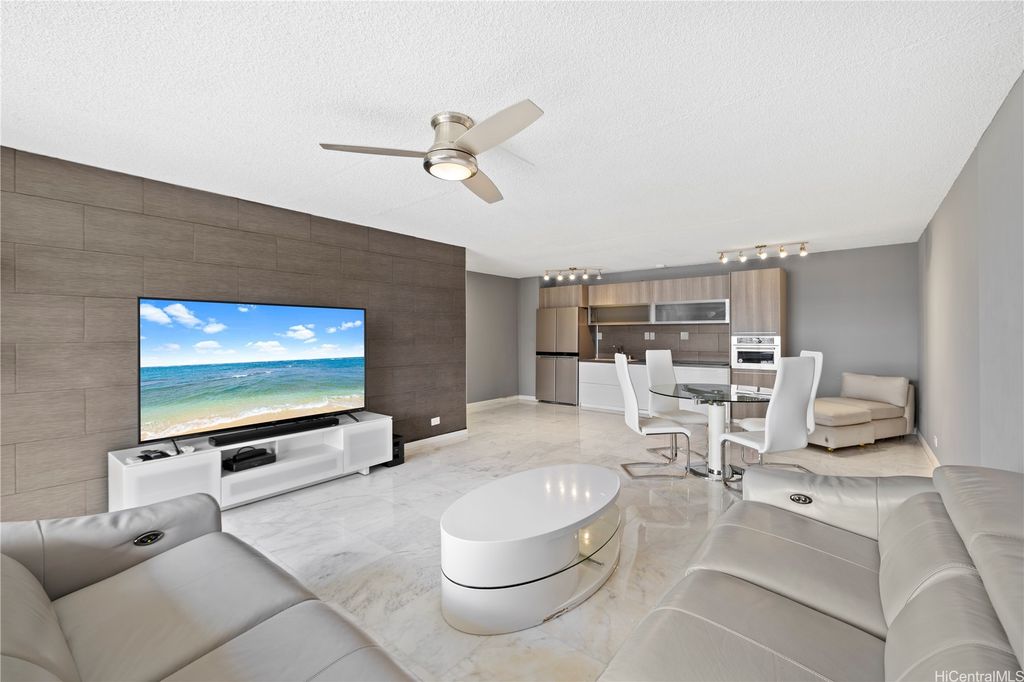 2240 Kuhio Avenue 3201, Honolulu, HI 96815