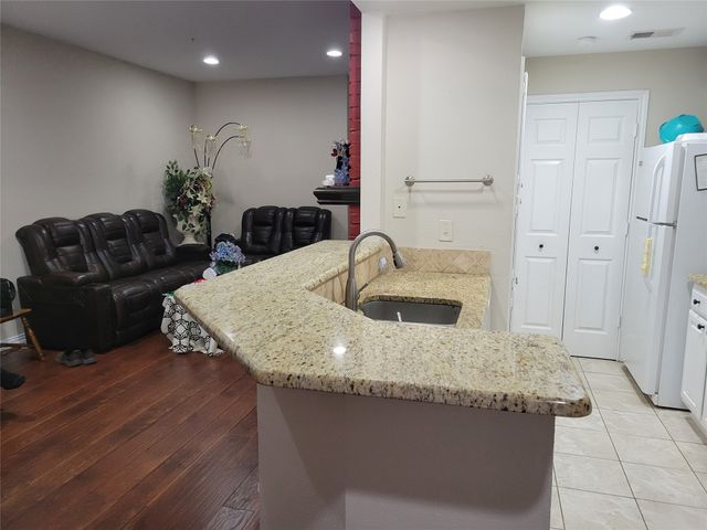 5565 Preston Oaks Road 117, Dallas, TX 75254