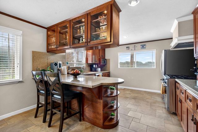 6870 Lakeview Drive, Salinas, CA 93907
