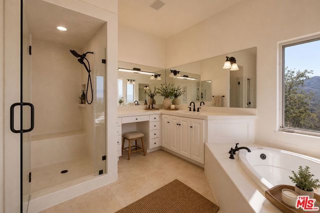 21965 Saddle Peak Road, Topanga (los Angeles), CA 90290
