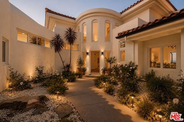 21965 Saddle Peak Road, Topanga (los Angeles), CA 90290