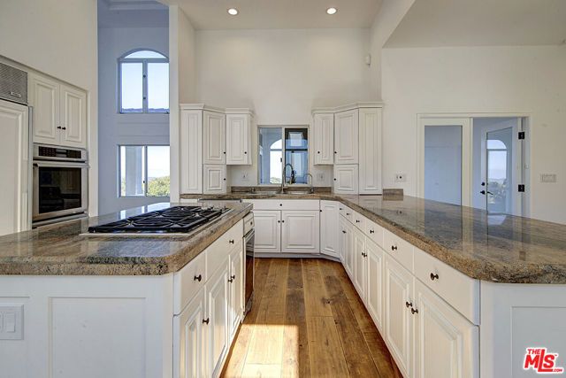 21965 Saddle Peak Road, Topanga (los Angeles), CA 90290