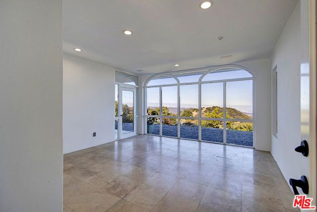 21965 Saddle Peak Road, Topanga (los Angeles), CA 90290