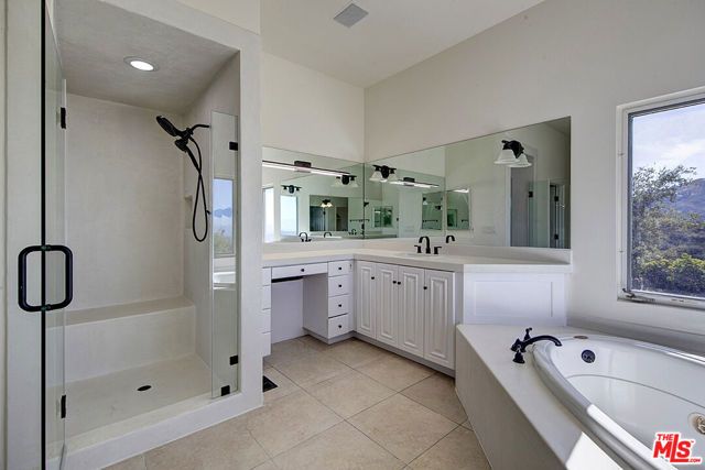21965 Saddle Peak Road, Topanga (los Angeles), CA 90290