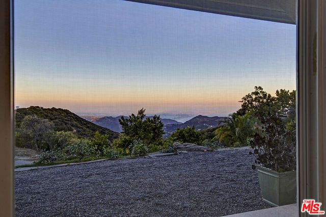 21965 Saddle Peak Road, Topanga (los Angeles), CA 90290