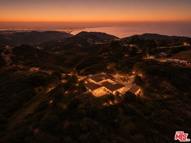 21965 Saddle Peak Road, Topanga (los Angeles), CA 90290
