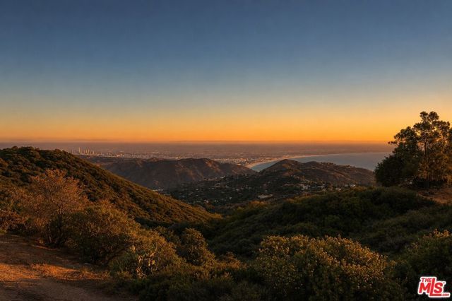 21965 Saddle Peak Road, Topanga (los Angeles), CA 90290