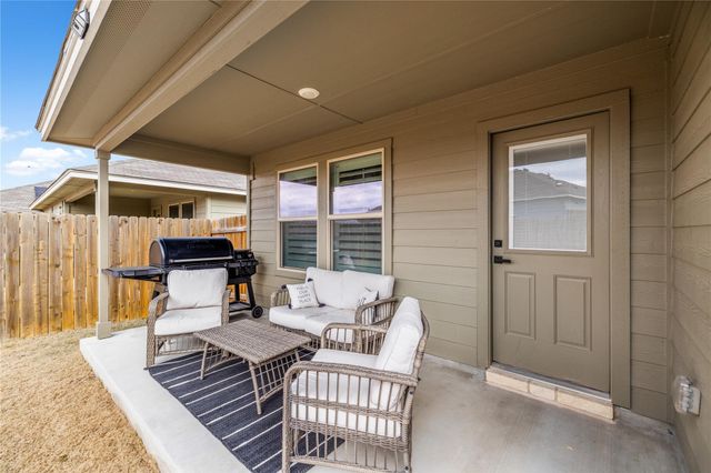 583 Taggart TRL, Jarrell, TX 76537