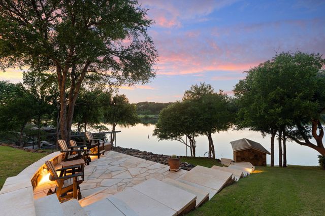 132 Rock N Robyn TRL, Horseshoe Bay, TX 78657