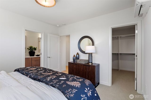 8037 Wallingford Avenue N, Seattle, WA 98103