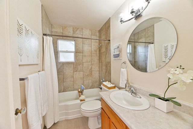 4008 N Adams St, Spokane, WA 99205