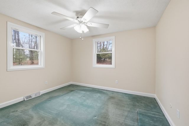 18 Moosewood St, Billerica, MA 01821