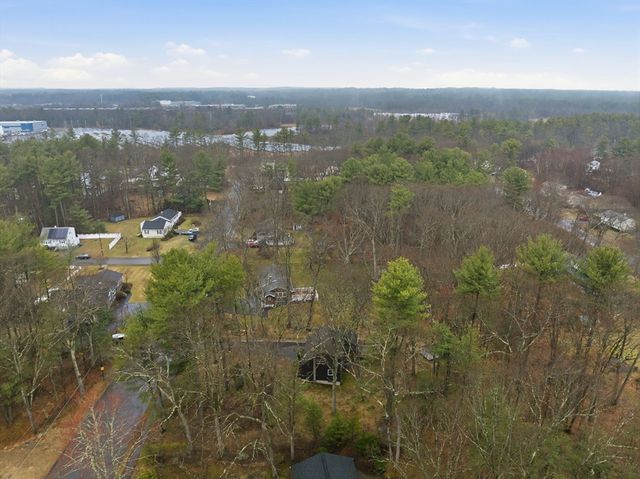 18 Moosewood St, Billerica, MA 01821