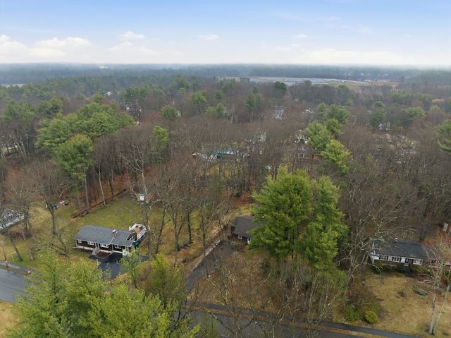 18 Moosewood St, Billerica, MA 01821