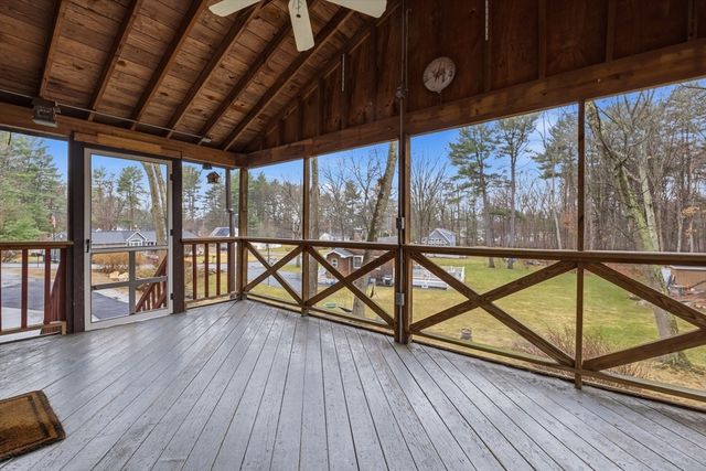 18 Moosewood St, Billerica, MA 01821