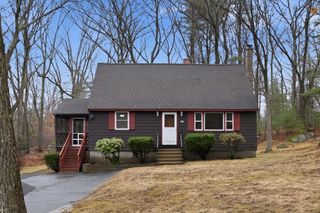 18 Moosewood St, Billerica, MA 01821