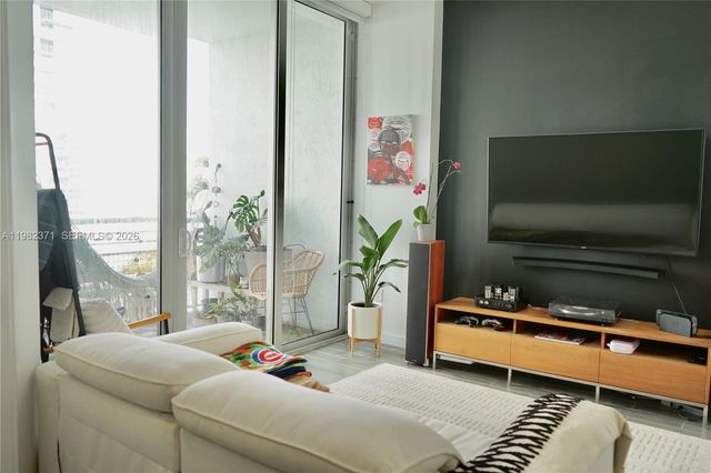 2200 NE 4th Ave 503, Miami, FL 33137