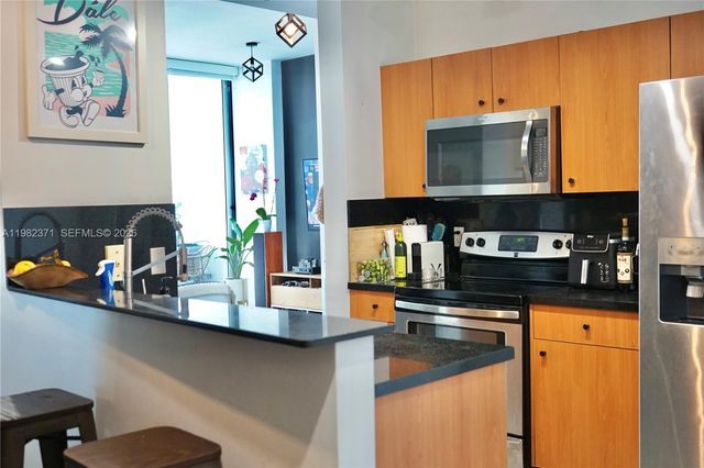 2200 NE 4th Ave 503, Miami, FL 33137